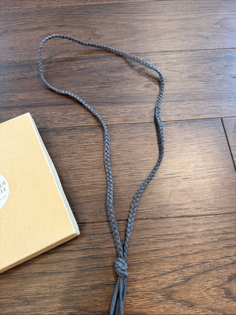 Fresh Water Pearl Suede Leather Necklace - C56-012 - Picture 4 of 4